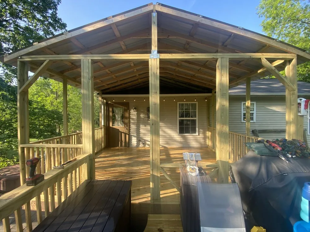 Expert yard maintenance in Crittenden, KY by E & M Construction