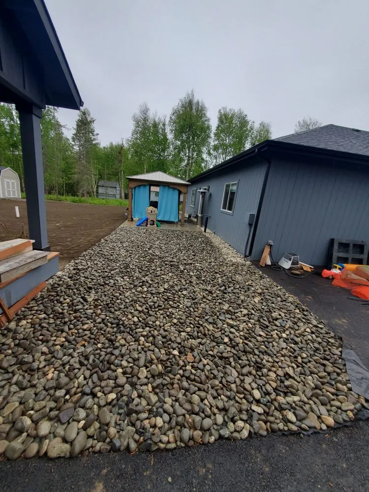 Local residential landscaping experts serving Palmer, AK - E & M Dirtworks