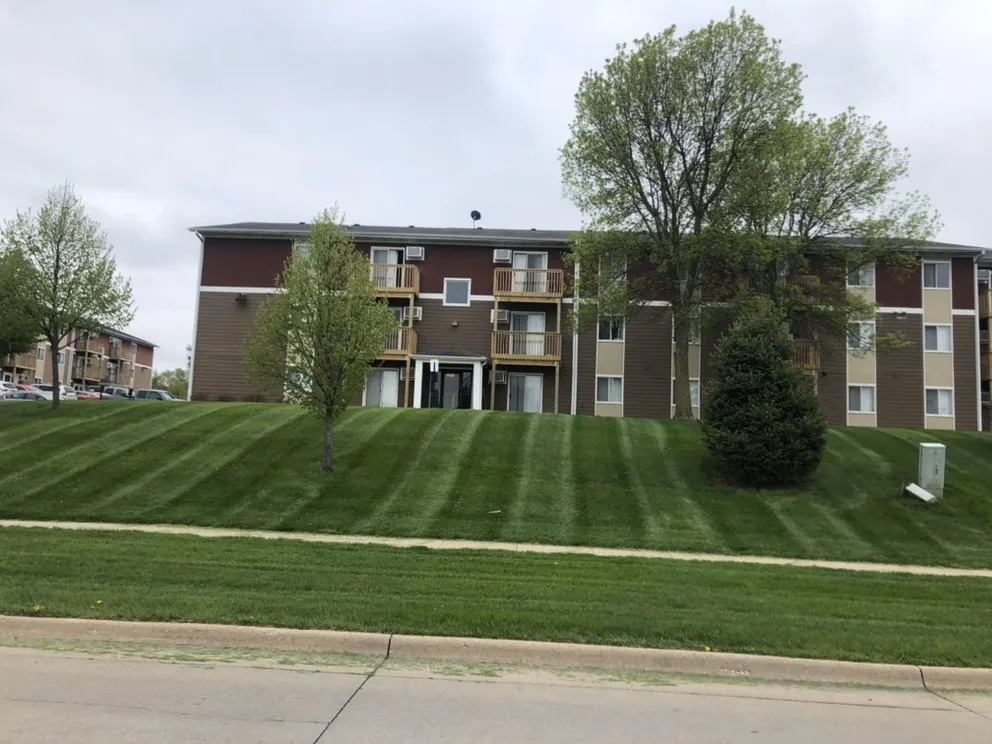 Local landscape design near you in Desmoines, IA by E & P Lawancare