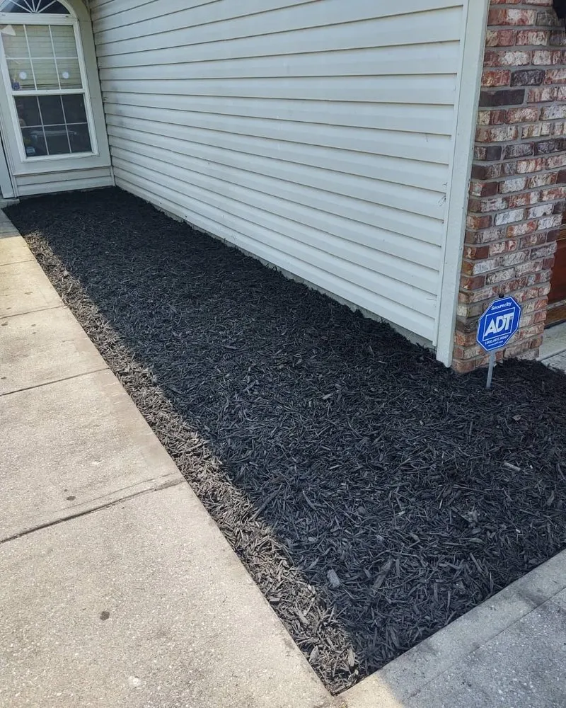 Custom garden landscaping in Indianapolis, IN by E & R Landscaping