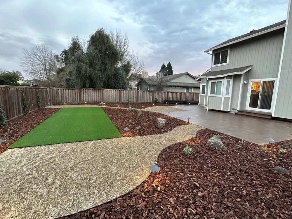 Professional garden landscaping in Cotati, CA by E & S Landscape Construction