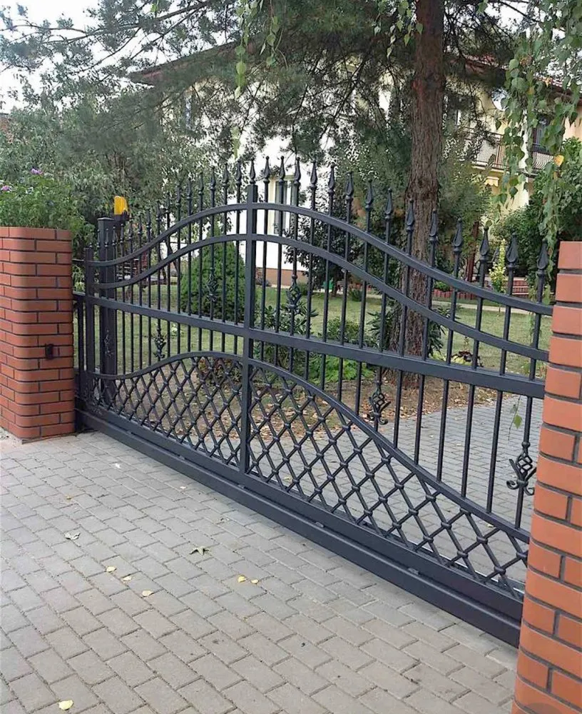 Local outdoor landscaping for residential properties in Cotati, CA by E & S Landscape Construction