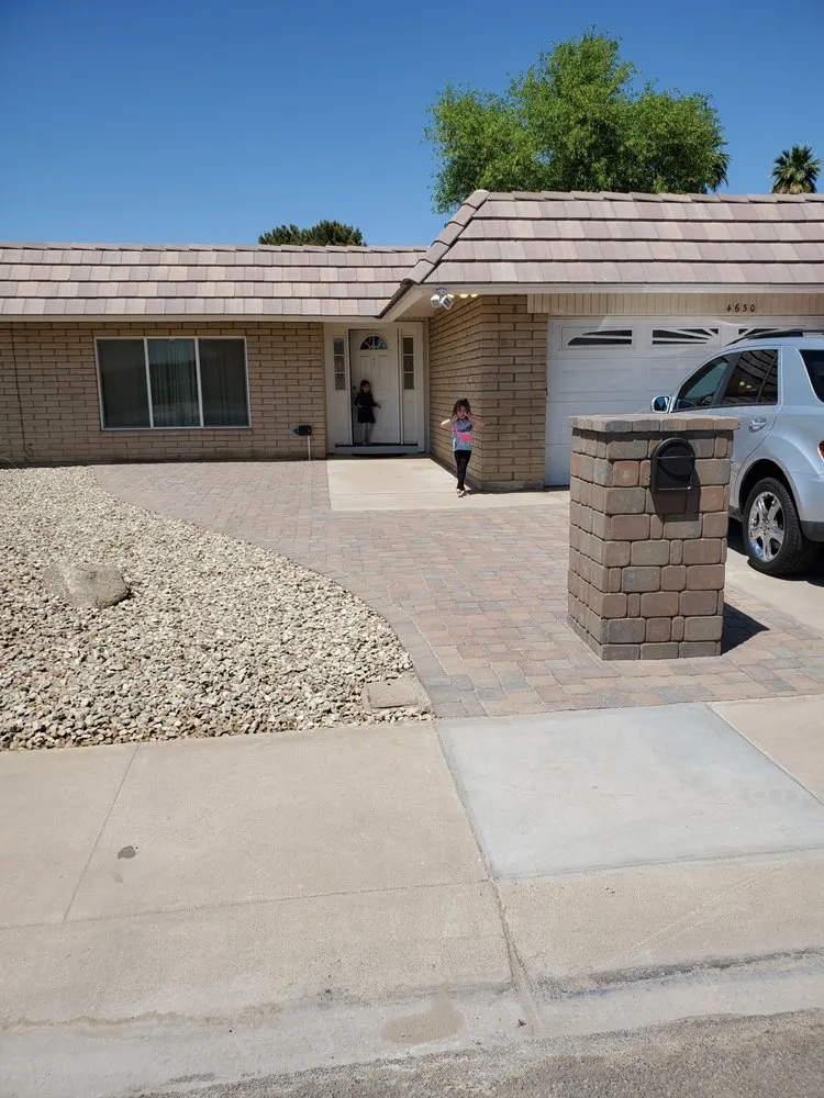 Custom landscaping services experts serving Peoria, AZ - E & S Landscaping Services