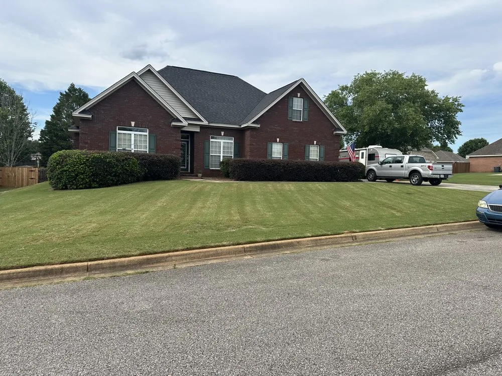 Custom garden landscaping in Montgomery, AL - E & T Lawn Services