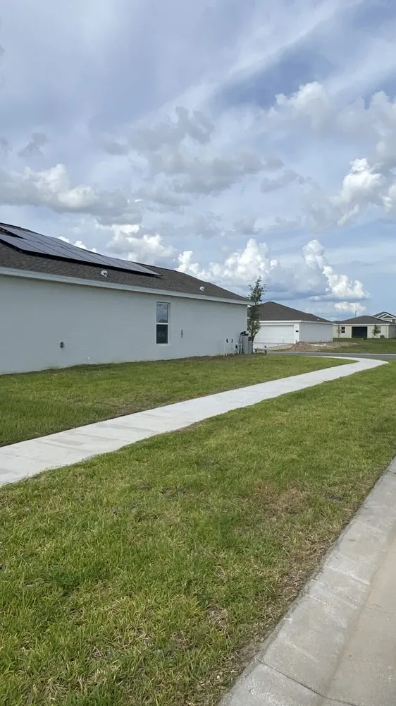 Trusted yard cleanup service for homes in Davenport, FL by E & W Landscape And More