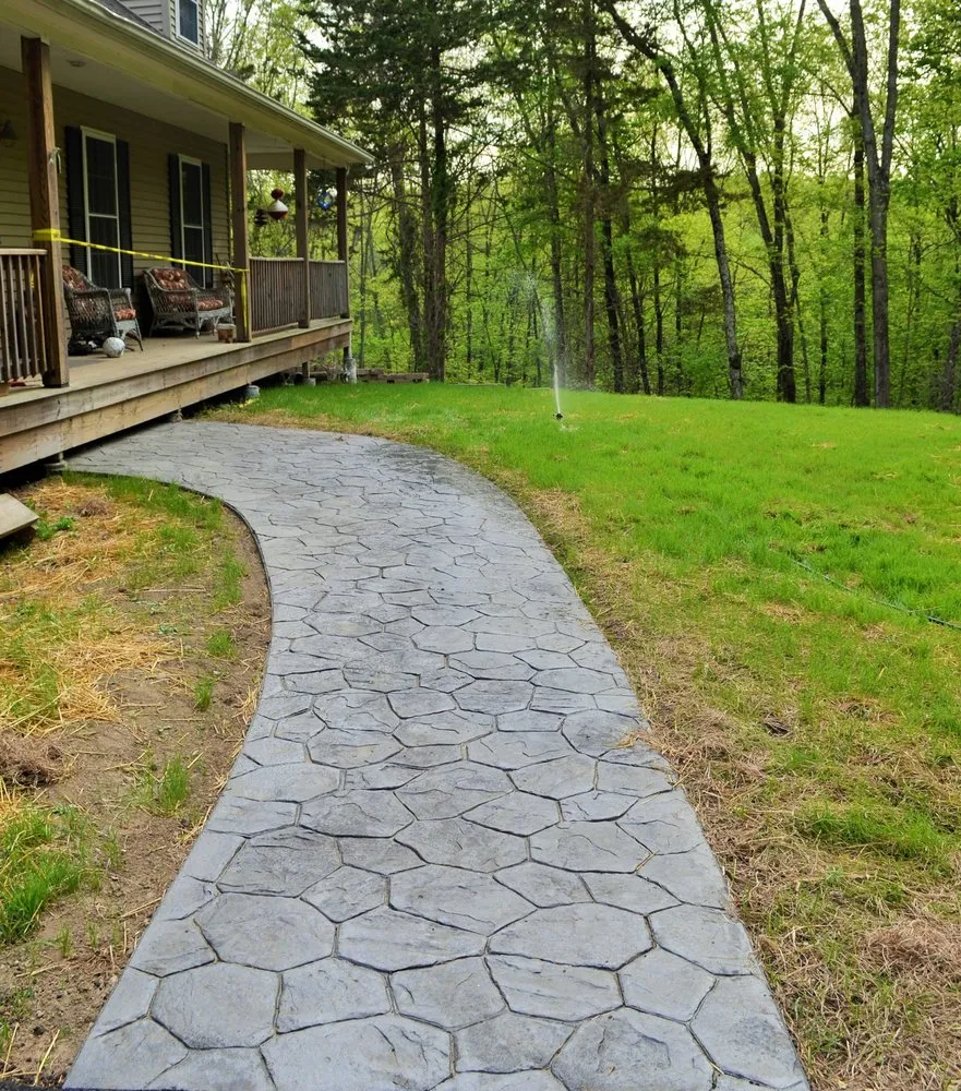 Trusted outdoor landscaping experts serving Oakdale, CT - E B Asphalt & Landscaping