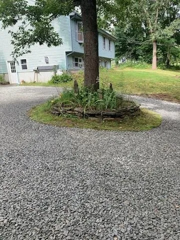 Local yard maintenance experts serving Oakdale, CT - E B Asphalt & Landscaping