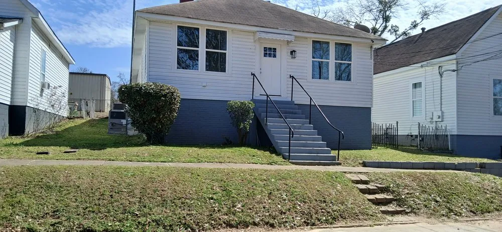 Professional lawn care service in Covington, GA - E C E Hauling