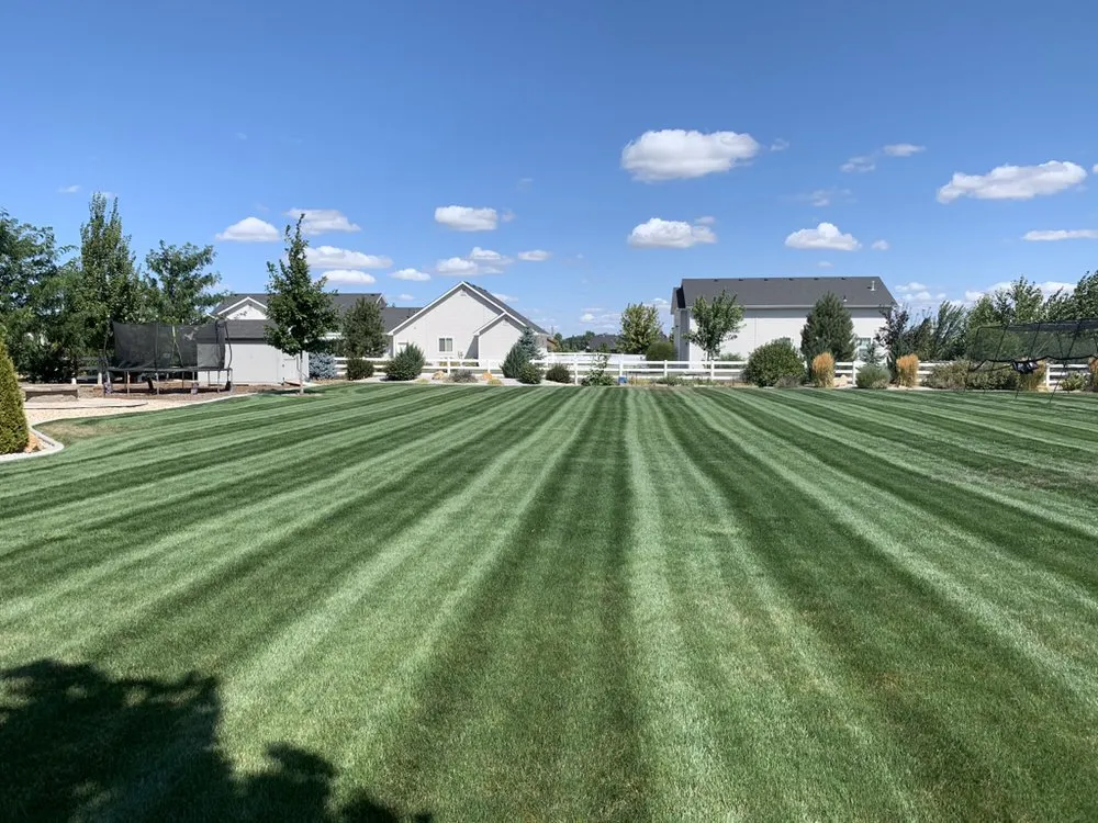 Top-rated lawn mowing service with custom design in Caldwell, ID by E-Clips Complete Lawncare