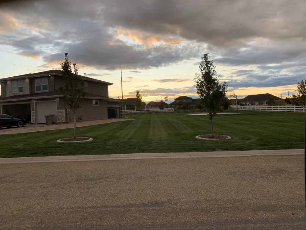 Reliable yard cleanup service in Caldwell, ID - E-Clips Complete Lawncare
