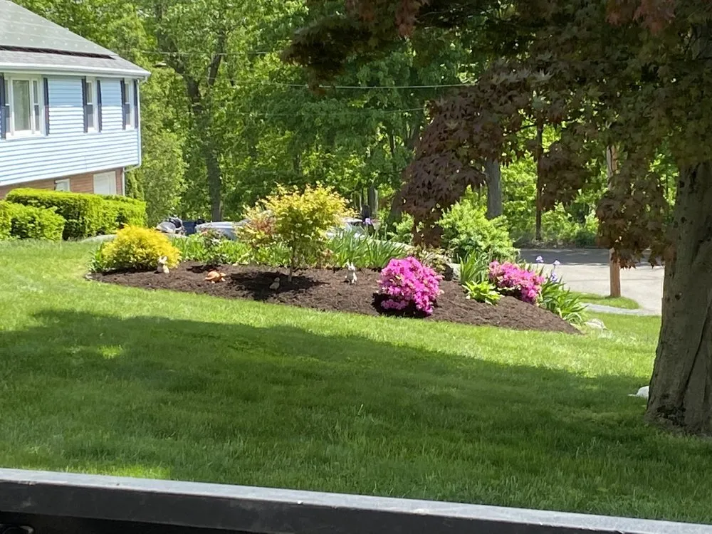 Expert outdoor landscaping in Monroe, CT - E L Landscaping Services