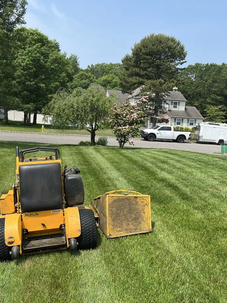 Custom lawn mowing service in Mastic Beach, NY by E Lawn Care