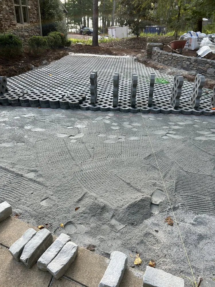 Affordable yard maintenance for beautiful yards in Bishop, GA by E Leveling Grading