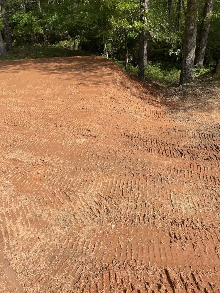 Custom yard cleanup service experts serving Bishop, GA - E Leveling Grading