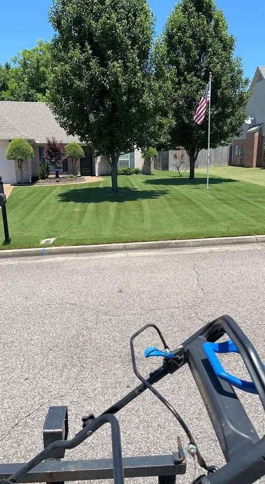 Expert outdoor landscaping experts serving Oakland, TN - E M Landscaping