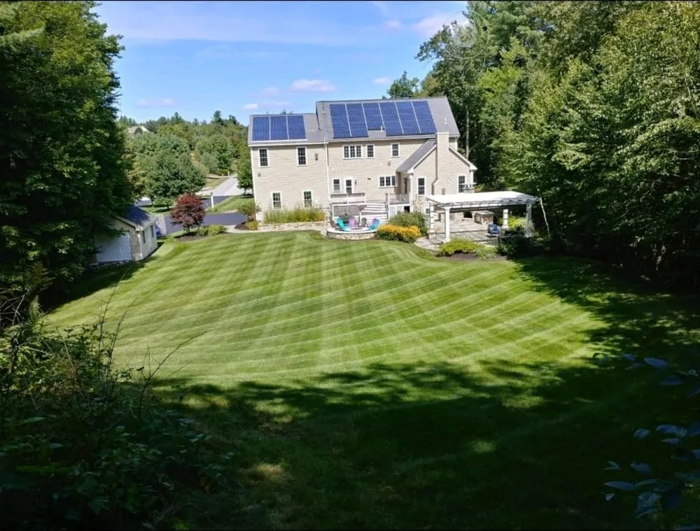 Local yard maintenance in Nashua, NH by E N Lawnworks