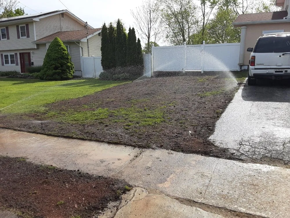 Local yard maintenance in Lindenhurst, NY by E P Landscaping