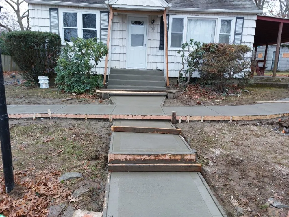 Professional landscape installation experts serving Lindenhurst, NY - E P Landscaping