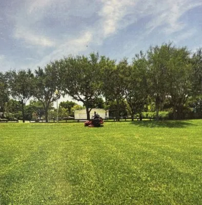 E Rodriguez Landscaping Logo