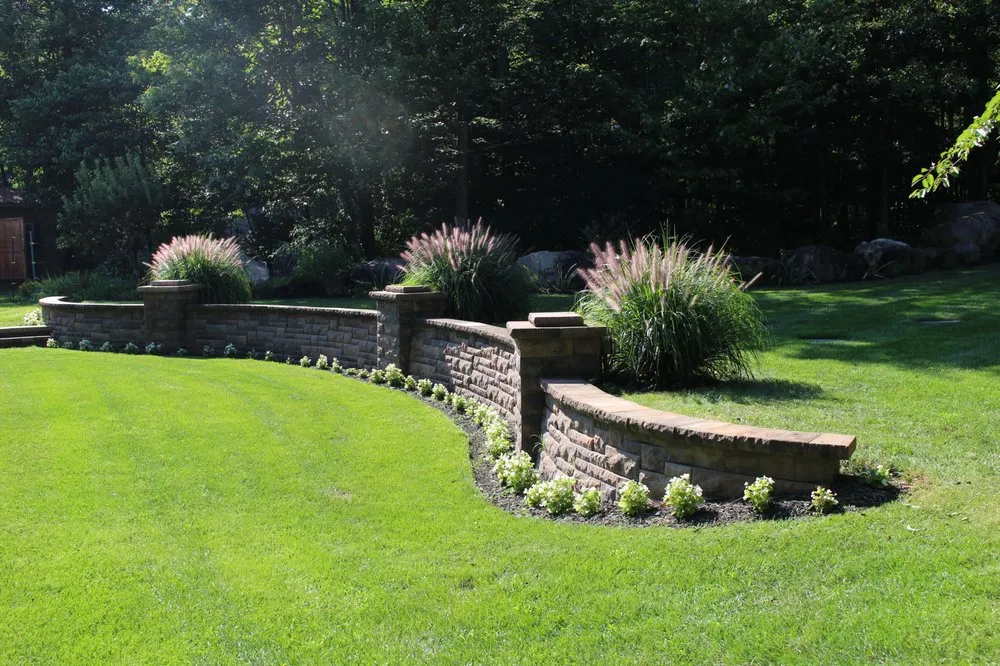 Local yard cleanup service in Bloomingdale, NJ by E-Scape Lawn Service
