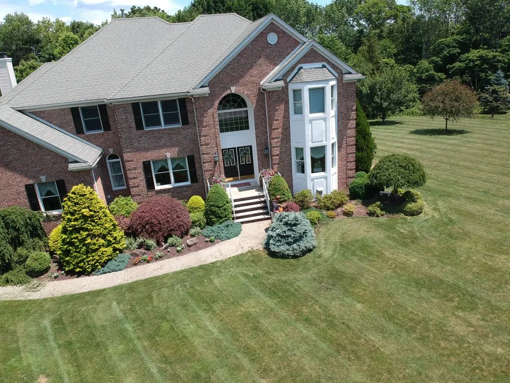 Custom lawn care service in Bloomingdale, NJ - E-Scape Lawn Service
