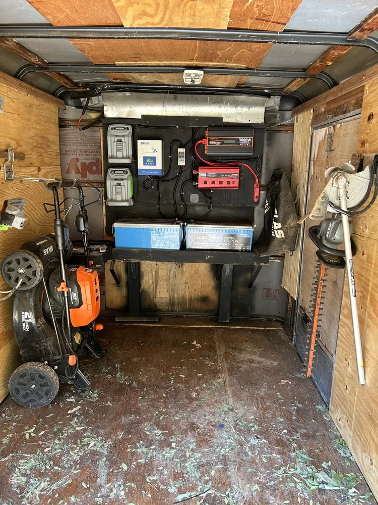 Top-rated yard maintenance for beautiful yards in Acworth, GA by E-Scapes Electric Lawn Care