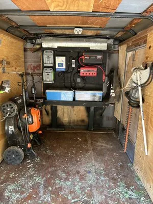 E-Scapes Electric Lawn Care Logo