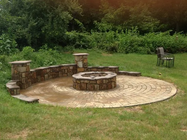 Custom lawn care service for residential properties in Front Royal, VA by E-Scapes