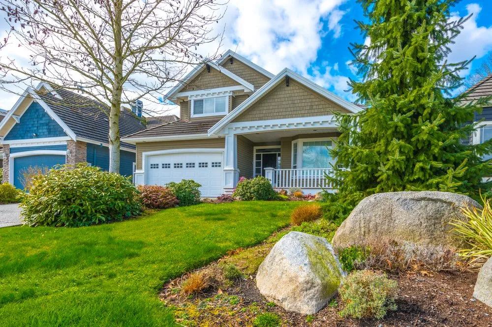 Affordable lawn mowing service for year-round maintenance across Front Royal, VA - E-Scapes