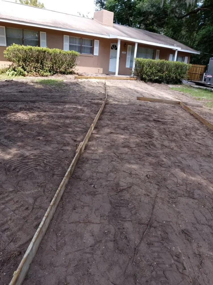 Affordable lawn mowing service experts serving Ocala, FL - E Z Crate Concrete llc.
