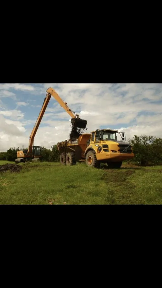 Reliable landscape installation in Orlando, FL by E.A. Barber Landclearing and Pond Restoration
