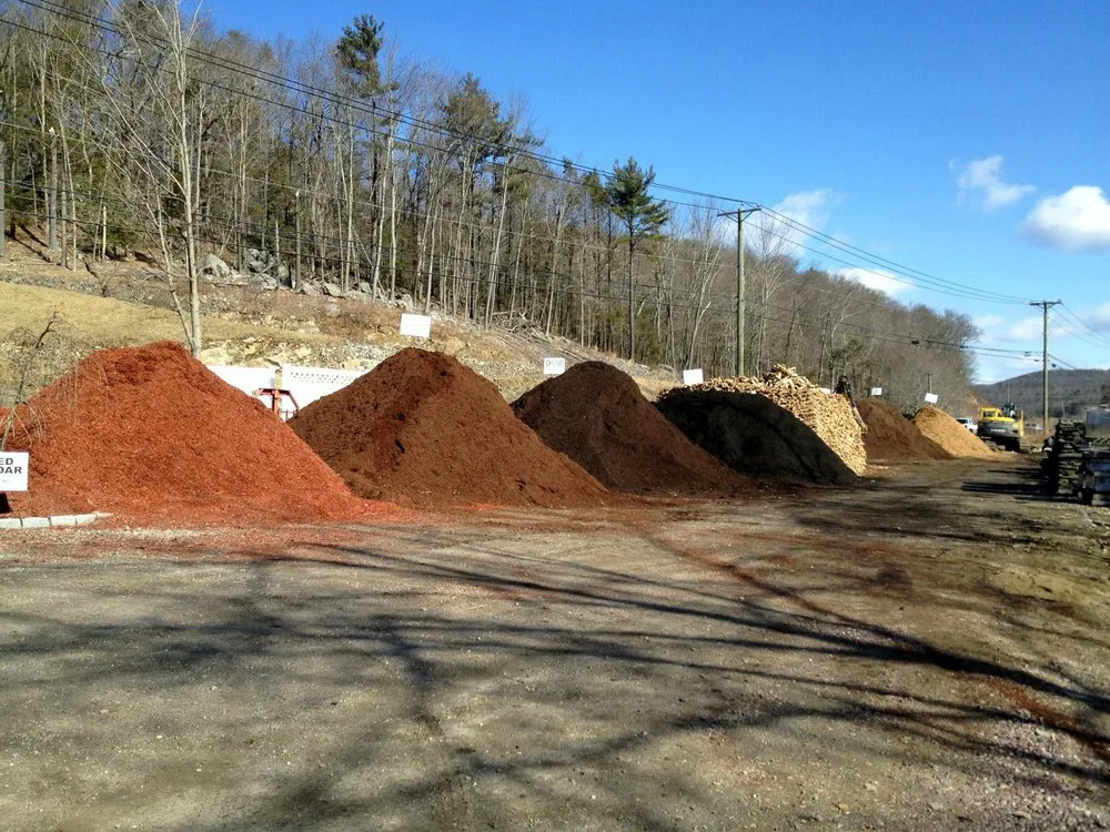 Professional lawn mowing service in Danbury, CT - EA Landscaping