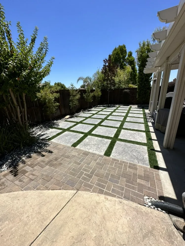 Expert lawn care service experts serving Sacramento, CA - EA Landscaping