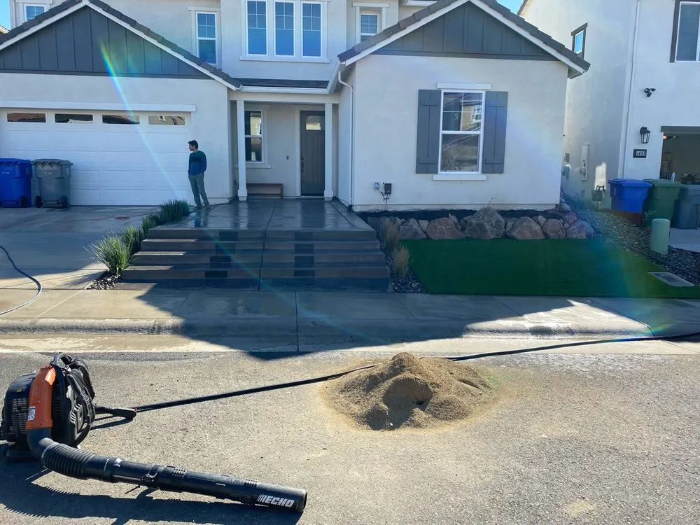 Professional lawn care service experts serving Sacramento, CA - EA Landscaping