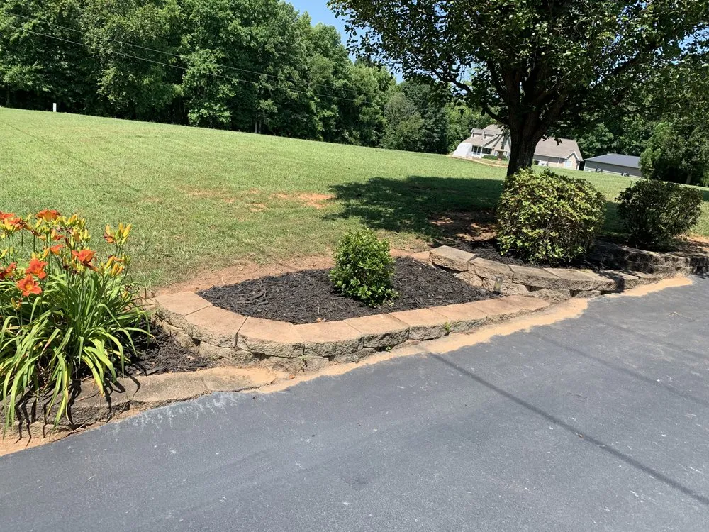 Local lawn care service experts serving Asheboro, NC - E&A Lawn Works