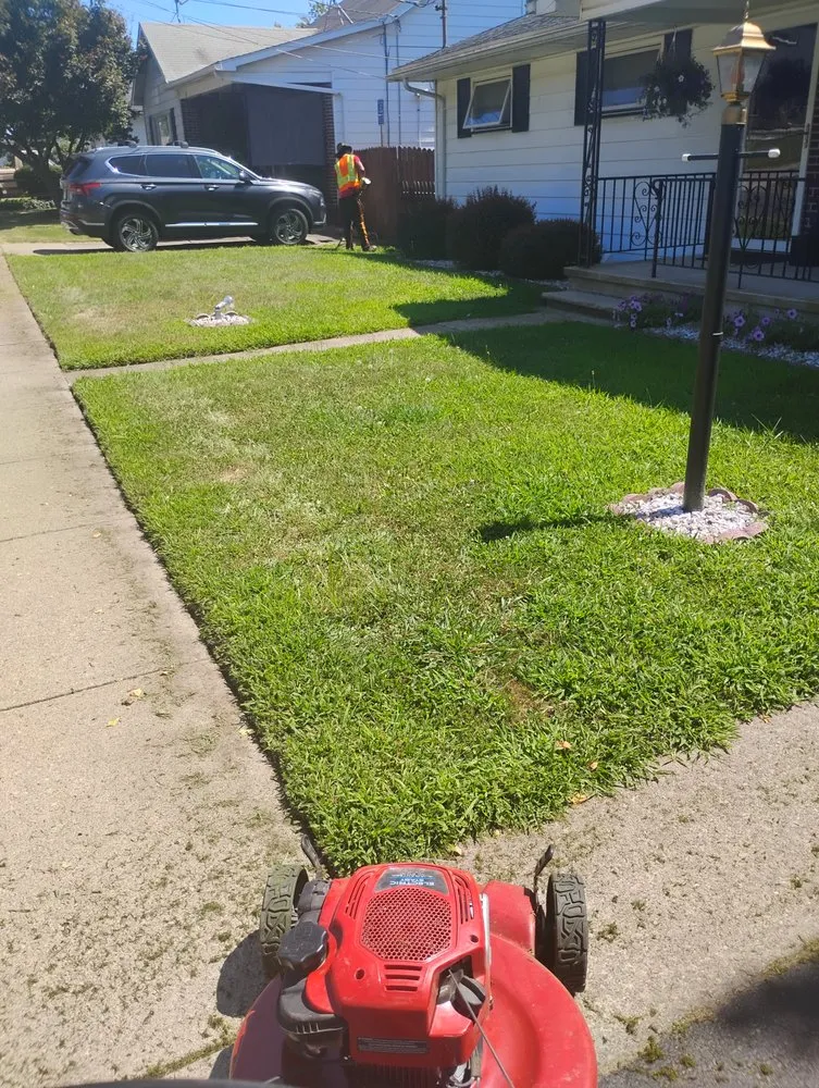 Professional lawn mowing service in Carbondale, PA - E&A Lawncare