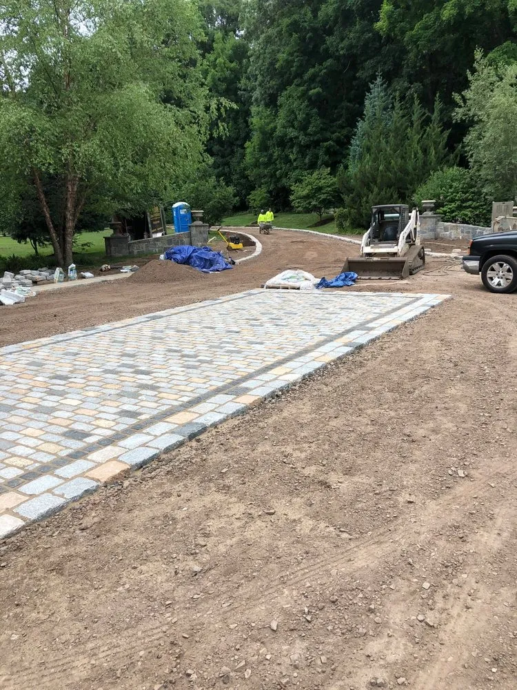 Top-rated outdoor landscaping for beautiful yards across Glastonbury, CT - E.A. Quinn Landscape Contracting