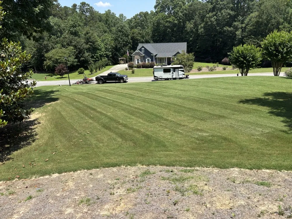 Top-rated lawn care service in Winder, GA by Eady’s Lawn Care