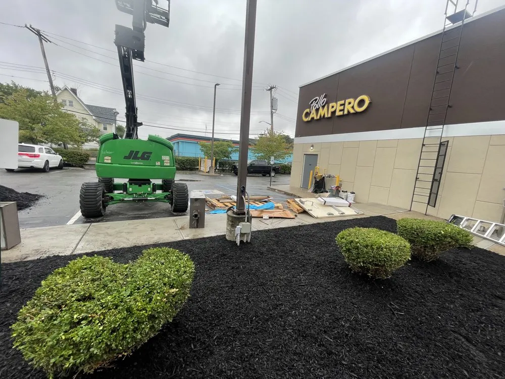 Professional yard cleanup service experts serving Staten Island, NY - EAG Maintenance - EAGLE Landscaping & Lawn Care