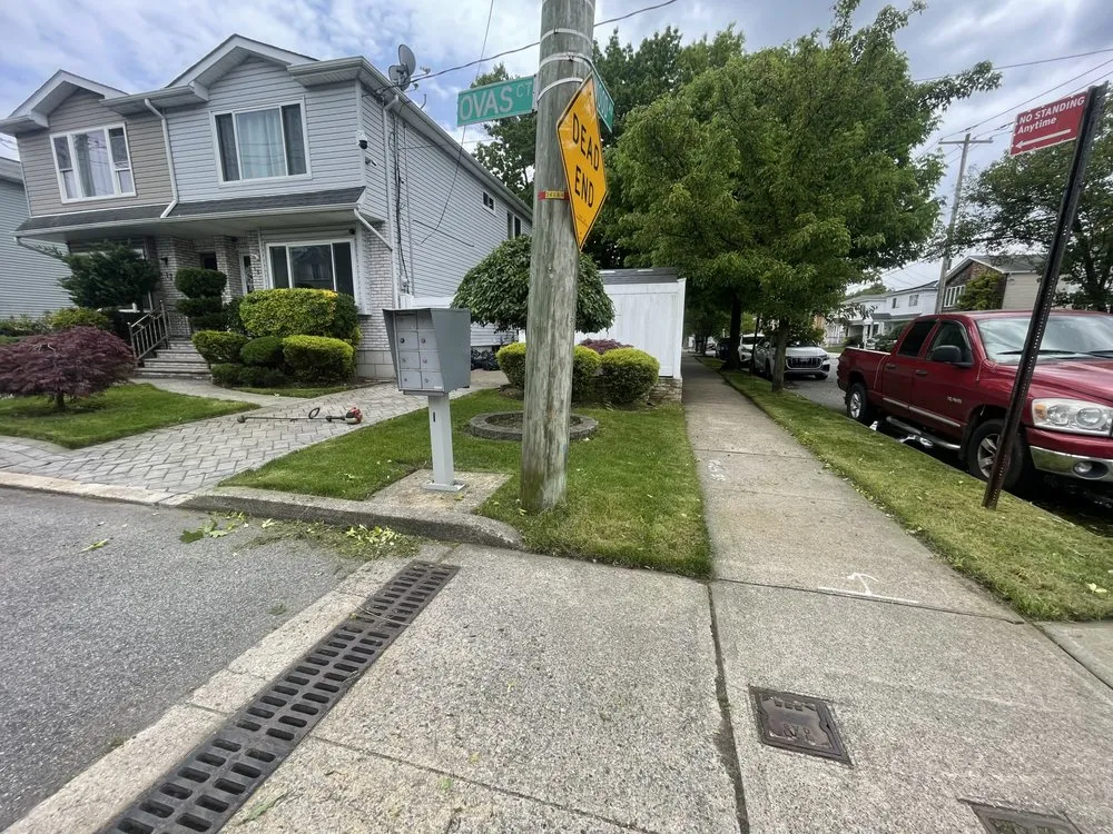 Reliable lawn care service for year-round maintenance across Staten Island, NY - EAG Maintenance - EAGLE Landscaping & Lawn Care