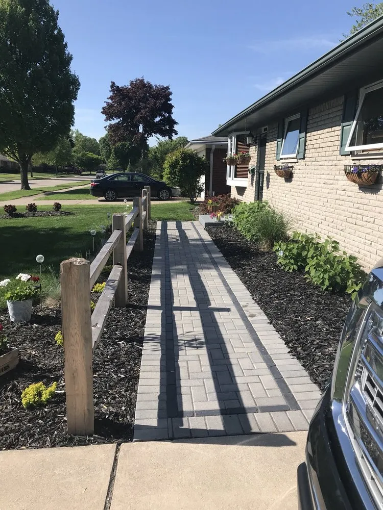 Top-rated lawn mowing service in Dearborn Heights, MI - Eager Beaver Lawn & Snow