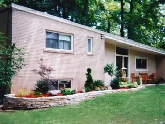 Top-rated lawn mowing service experts serving Cincinnati, OH - Eagle Creek Landscape & Design