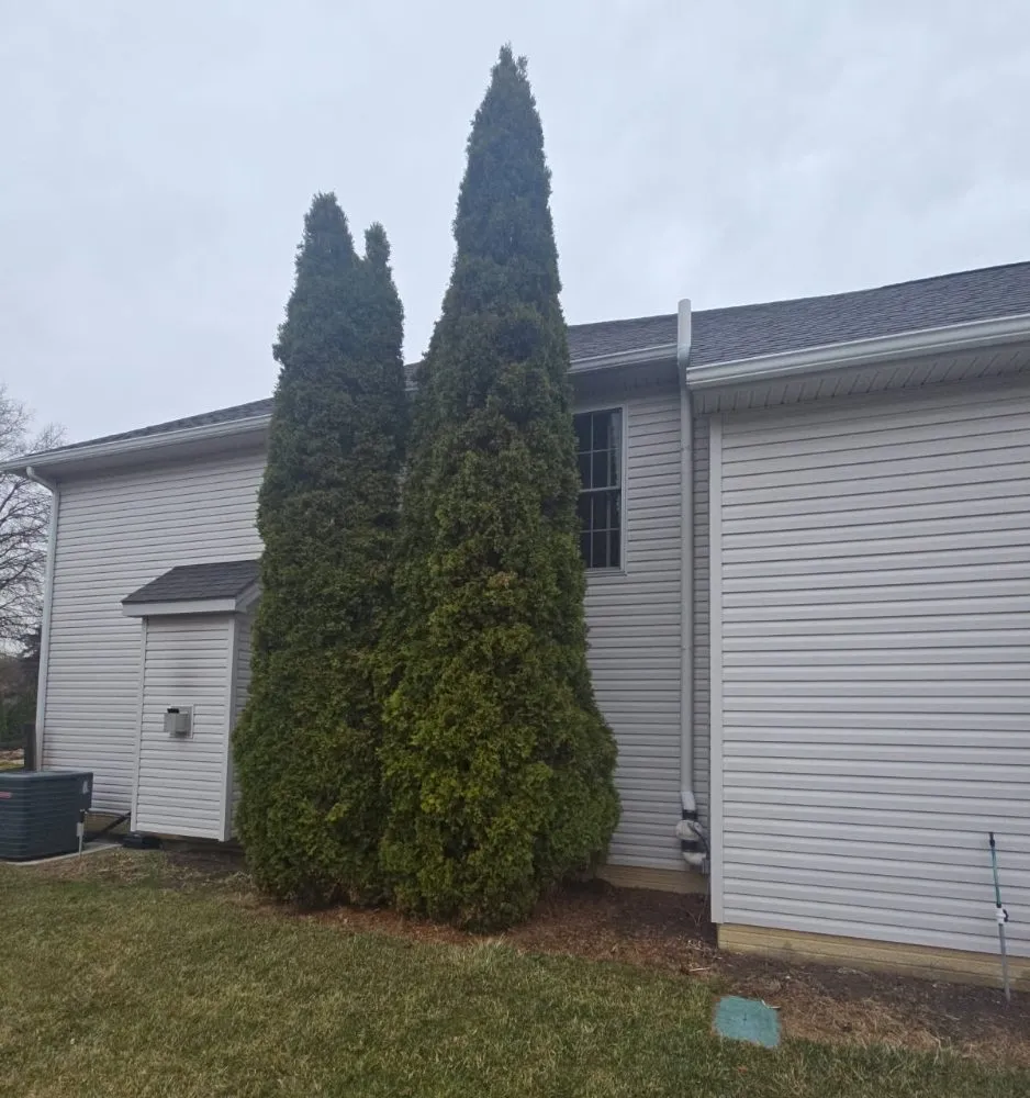 Reliable outdoor landscaping experts serving Monroe, MI - Eagle Eye Lawn Care