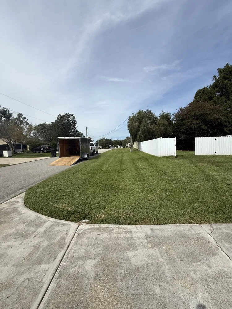 Professional lawn care service for homes in Ocala, FL by Eagle Greens Land Services