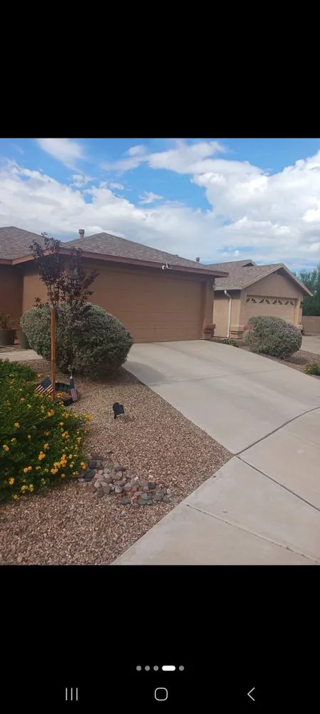 Local yard cleanup service in Tucson, AZ by Eagle landscape