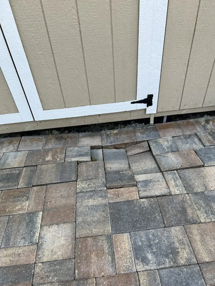 Custom landscaping services experts serving Bradenton, FL - Eagle Pavers Services