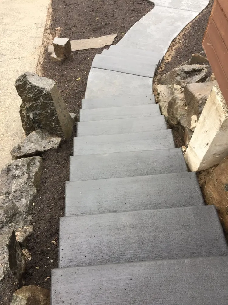 Top-rated yard cleanup service experts serving Seattle, WA - Eagle Rock Construction