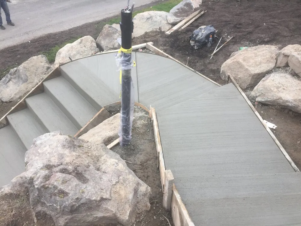 Expert yard cleanup service near you in Seattle, WA by Eagle Rock Construction