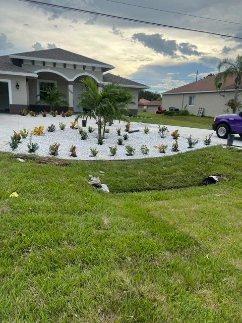 Local yard cleanup service for residential properties across Port St. Lucie, FL - Eagle Sod & Landscape