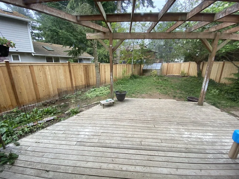 Trusted lawn mowing service near you in Everett, WA by Eagles Wings Mowing And Maintenance